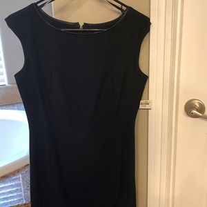 Black dress Worthington size 6 NWT